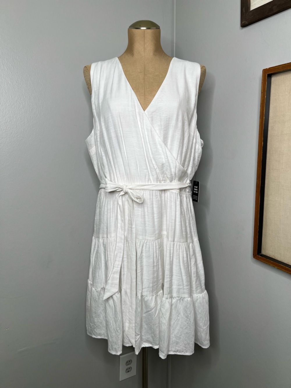 Express Tiered Tie Waist Dress in White size XL